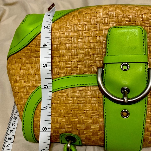 Lime green,summer bag and never used purse. - Picture 6 of 6